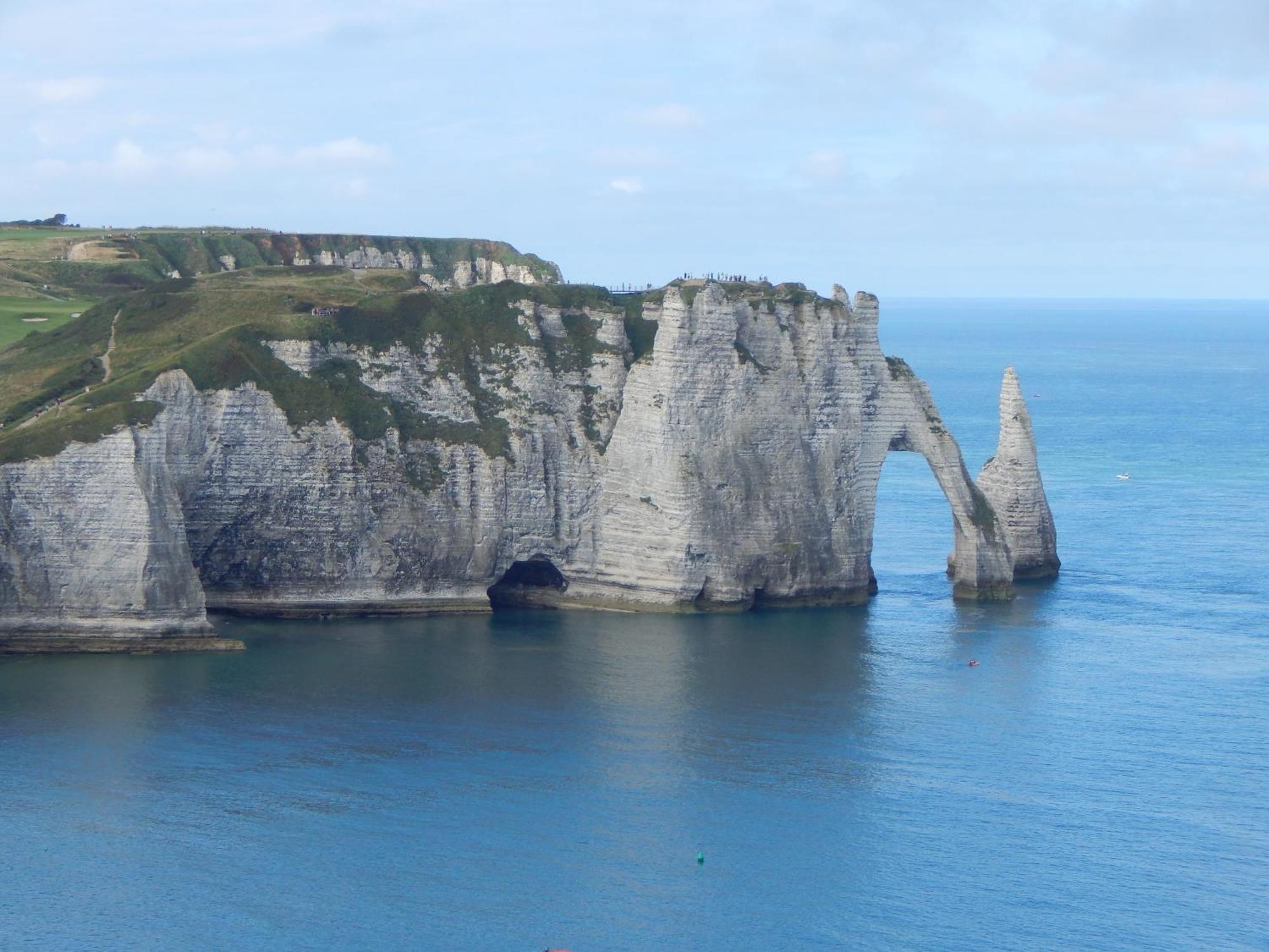 Les Vagues - Sejour Et Falaises Au Centre D'etretat * Étretat